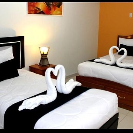 Hostal Universal Huaraz מראה חיצוני תמונה
